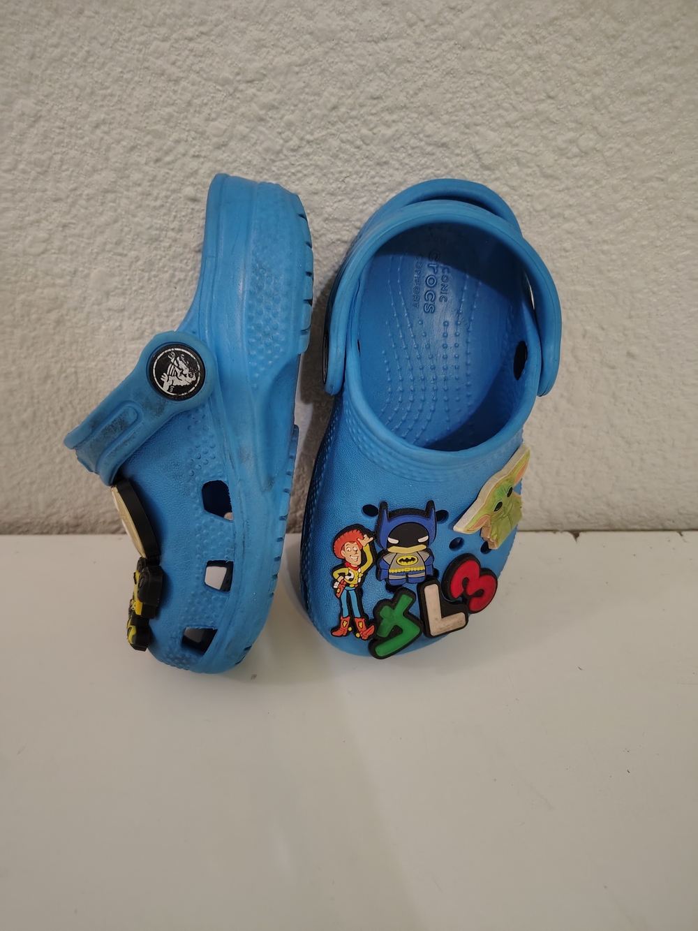 Crocs Kids Blue Toddler Boy Size 7 with Jibbitz Superhero Sandals Water Shoes